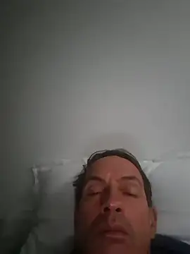 Snapshot of bagoulo chatting on 10/28/25, 08:07 bagoulo online show from 10/28/25, 08:07