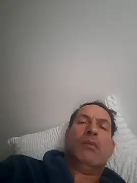 Snapshot of bagoulo chatting on 11/19/25, 12:16 bagoulo online show from 11/19/25, 12:16