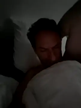 Snapshot of bagoulo chatting on 11/28/25, 09:23 bagoulo online show from 11/28/25, 09:23