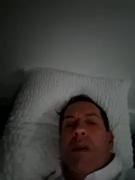 Snapshot of bagoulo chatting on 12/03/25, 02:04 bagoulo online show from 12/03/25, 02:04