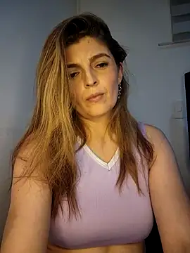 Snapshot of Lizzymontanaa chatting on 03/09/25, 01:04 Lizzymontanaa online show from 03/09/25, 01:04