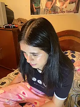 emiliaharper408 online show from 12/09/24, 06:12