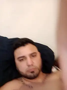 Snapshot of SINUECASTILLO chatting on 12/10/24, 06:17 SINUECASTILLO online show from 12/10/24, 06:17