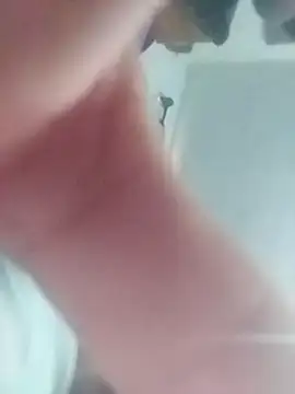 Snapshot of SINUECASTILLO chatting on 12/23/24, 05:17 SINUECASTILLO online show from 12/23/24, 05:17