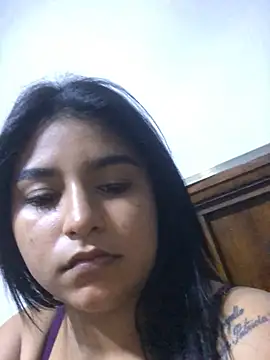 Snapshot of SINUECASTILLO chatting on 03/08/25, 09:06 SINUECASTILLO online show from 03/08/25, 09:06