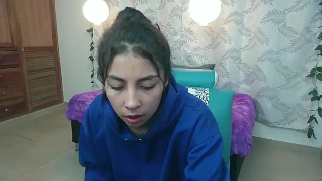 Mya paris online show from 12/15/24, 03:02