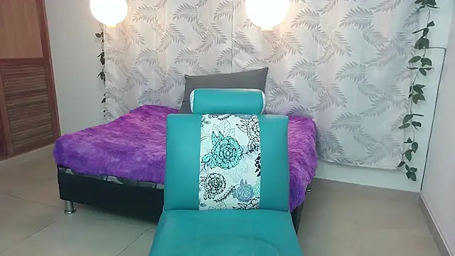 Mya paris online show from 01/25/25, 08:10