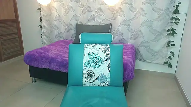 Mya paris online show from 02/09/25, 09:05