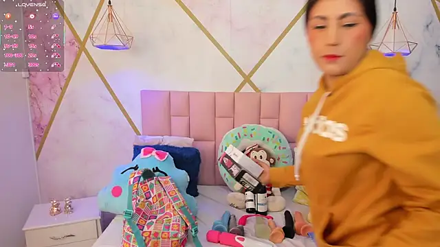 lizortiz online show from 12/01/25, 06:24