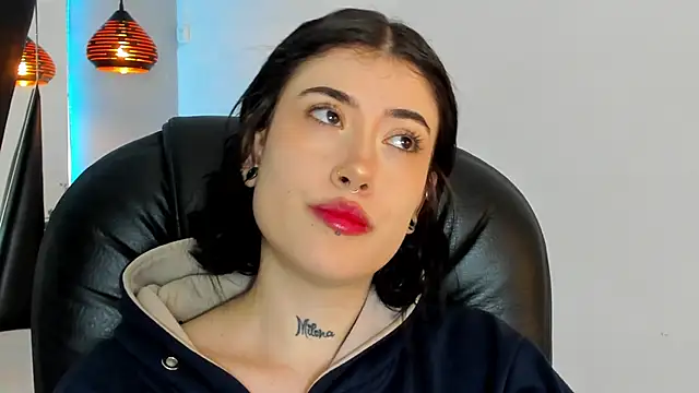 Snapshot of melody_suarez chatting on 01/03/25, 07:29 melody suarez online show from 01/03/25, 07:29