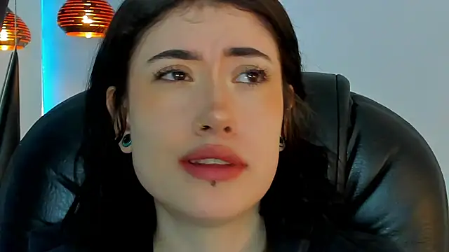 Snapshot of melody_suarez chatting on 01/12/25, 07:53 melody suarez online show from 01/12/25, 07:53