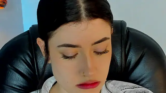 Snapshot of melody_suarez chatting on 01/17/25, 07:38 melody suarez online show from 01/17/25, 07:38