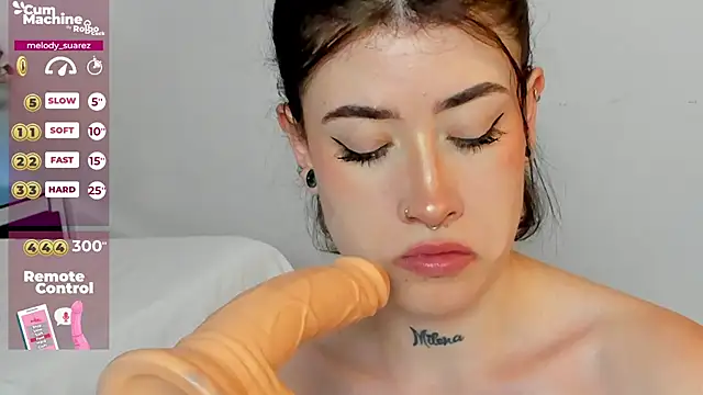 Snapshot of melody_suarez chatting on 01/31/25, 01:54 melody suarez online show from 01/31/25, 01:54