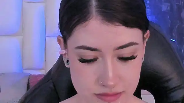 Snapshot of melody_suarez chatting on 02/07/25, 11:03 melody suarez online show from 02/07/25, 11:03