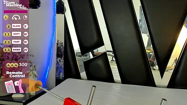 Snapshot of melody_suarez chatting on 02/28/25, 10:50 melody suarez online show from 02/28/25, 10:50