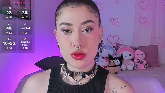 Snapshot of melody_suarez chatting on 11/23/25, 11:15 melody suarez online show from 11/23/25, 11:15