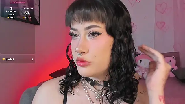 Snapshot of melody_suarez chatting on 12/14/25, 11:09 melody suarez online show from 12/14/25, 11:09