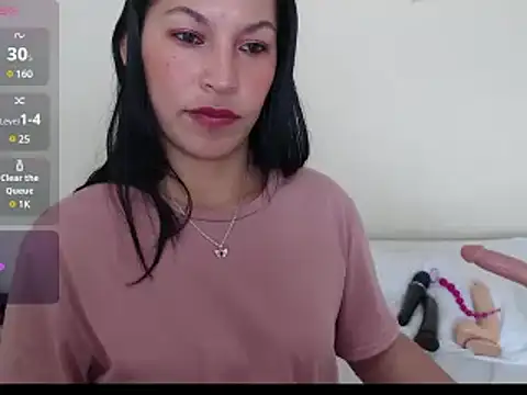 Snapshot of michel_ex33 chatting on 12/22/24, 06:15 michel ex33 online show from 12/22/24, 06:15