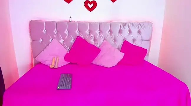 Snapshot of Cristal_moon1 chatting on 12/05/24, 10:12 Cristal moon1 online show from 12/05/24, 10:12