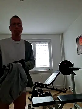 Maiki82 online show from 03/11/25, 01:12