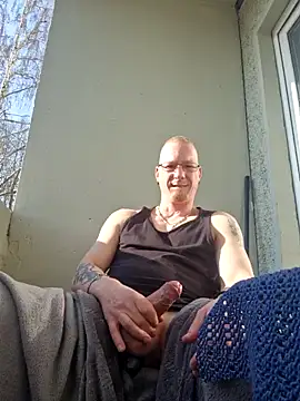 Maiki82 online show from 03/21/25, 08:28