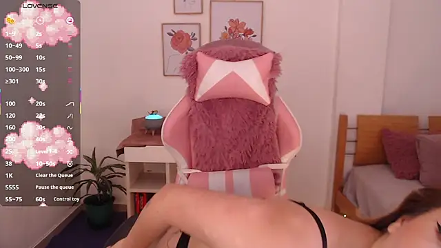 Dahlia  espresso online show from 02/16/26, 08:05