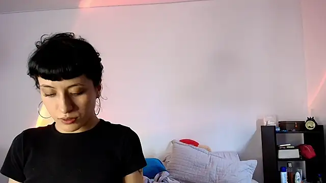 anika lowen02 online show from 02/26/25, 03:30