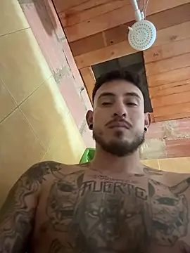 Snapshot of anika_lowen02 chatting on 11/21/25, 01:37 anika lowen02 online show from 11/21/25, 01:37