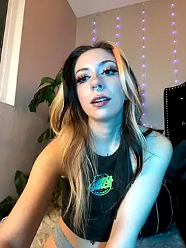 Snapshot of gorexchid chatting on 10/23/25, 07:51 gorexchid online show from 10/23/25, 07:51