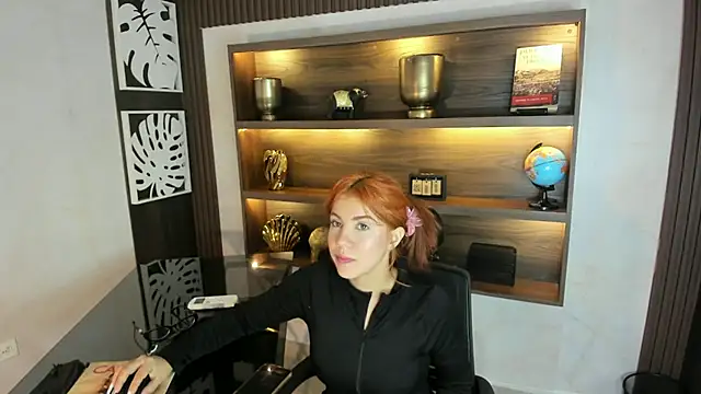 MelaniieRoux online show from 04/10/26, 07:40