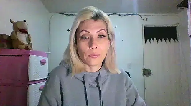 Snapshot of alixia81 chatting on 12/10/24, 09:23 alixia81 online show from 12/10/24, 09:23
