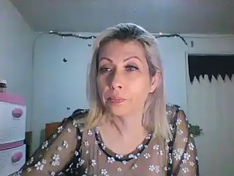 Snapshot of alixia81 chatting on 12/29/24, 09:17 alixia81 online show from 12/29/24, 09:17