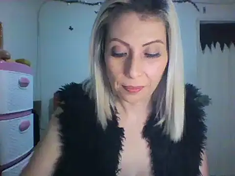 Snapshot of alixia81 chatting on 01/31/25, 02:15 alixia81 online show from 01/31/25, 02:15