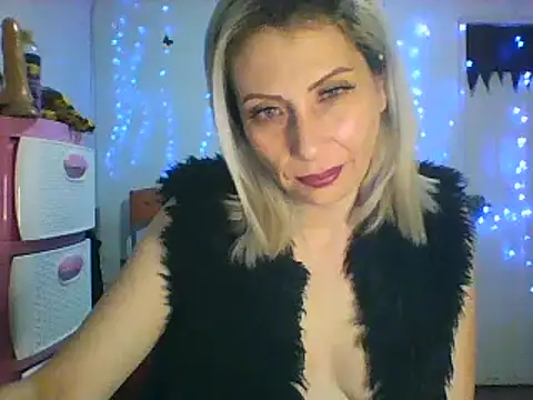 Snapshot of alixia81 chatting on 02/17/25, 04:31 alixia81 online show from 02/17/25, 04:31