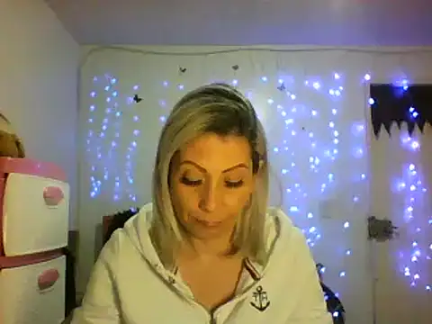 Snapshot of alixia81 chatting on 02/21/25, 11:21 alixia81 online show from 02/21/25, 11:21