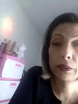 Snapshot of alixia81 chatting on 09/09/25, 11:37 alixia81 online show from 09/09/25, 11:37
