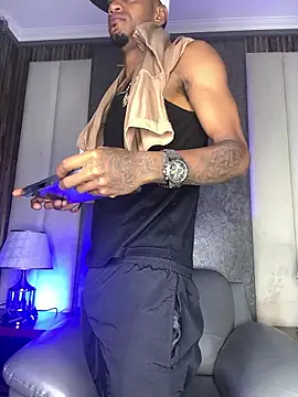 AaronCruz  online show from 01/06/26, 07:50