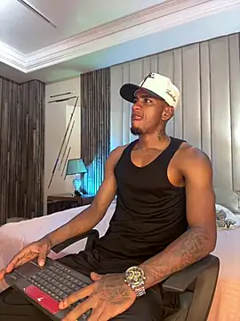 AaronCruz  online show from 02/07/26, 03:32