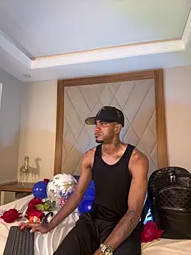 AaronCruz  online show from 04/02/26, 09:01