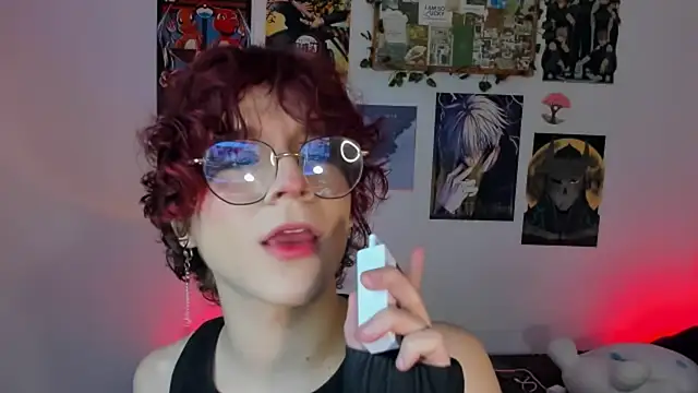 Snapshot of Max_lover1 chatting on 11/27/25, 02:02 Max lover1 online show from 11/27/25, 02:02