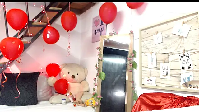 Snapshot of luna_sky83 chatting on 09/28/25, 06:19 luna sky83 online show from 09/28/25, 06:19