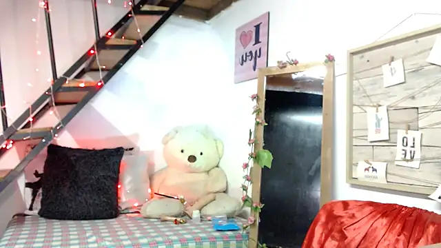 Snapshot of luna_sky83 chatting on 10/08/25, 05:49 luna sky83 online show from 10/08/25, 05:49