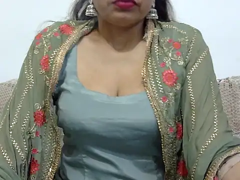Snapshot of mishi_kaur chatting on 03/18/25, 01:53 mishi kaur online show from 03/18/25, 01:53