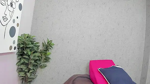 Tiffany mendez online show from 02/18/26, 12:01