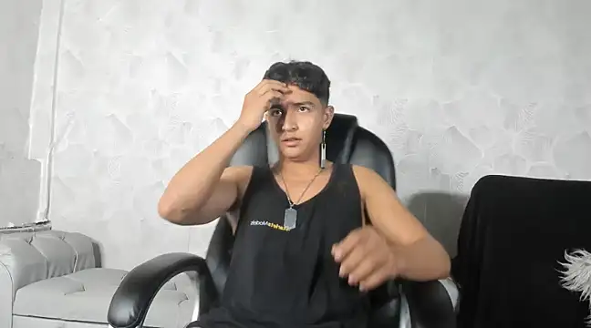 Snapshot of Muichiro_tokito1 chatting on 12/20/24, 04:42 Muichiro tokito1 online show from 12/20/24, 04:42