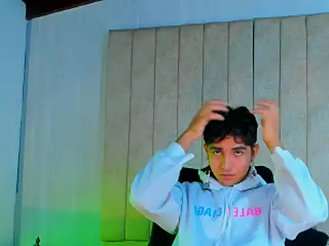 Snapshot of Muichiro_tokito1 chatting on 01/22/25, 03:31 Muichiro tokito1 online show from 01/22/25, 03:31