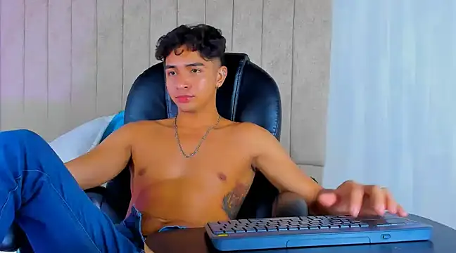 Snapshot of Muichiro_tokito1 chatting on 03/02/25, 04:28 Muichiro tokito1 online show from 03/02/25, 04:28