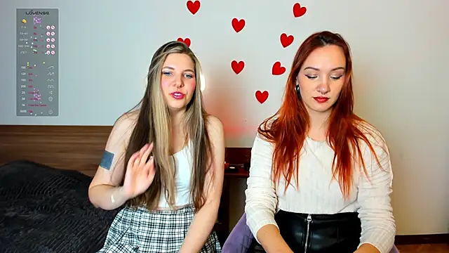 Snapshot of Annie_aww chatting on 02/11/25, 12:06 Annie aww online show from 02/11/25, 12:06