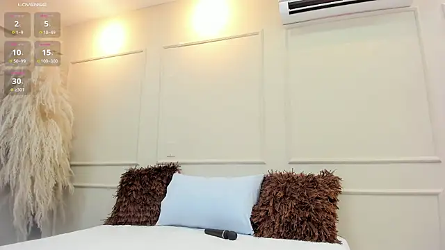 nahomygrey  online show from 02/06/25, 07:40