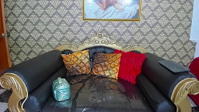 Snapshot of candy_hairy chatting on 01/13/26, 03:23 candy hairy online show from 01/13/26, 03:23